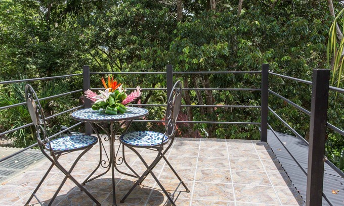 El Cerro Casa | Casa tropical en Jungle Garden con piscina compartida, Manuel Antonio