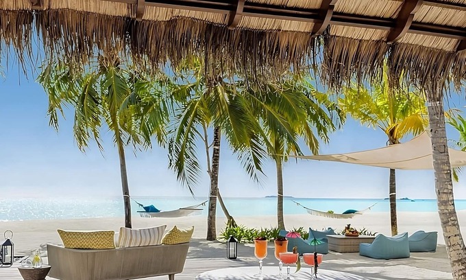 Reethi Rah Casa | Great Relaxing Overnight Stay! Beach View w/ Private Pool and Indoor Spa Tub!
