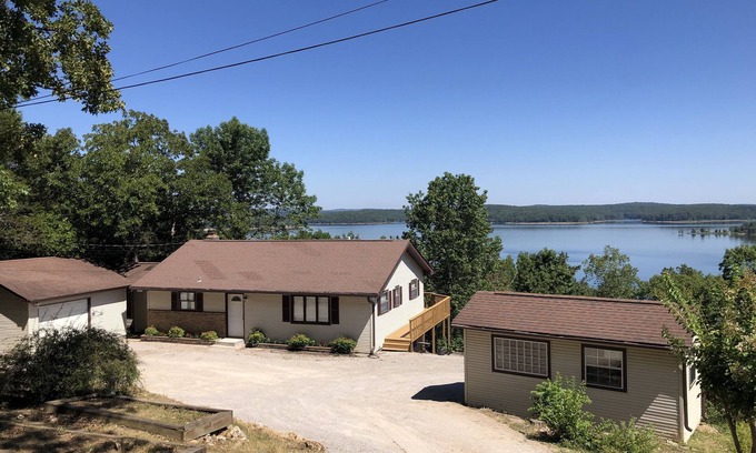 Clarkridge Casa | Great retreat! Close to lake and marina