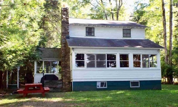 Northville Cabaña | Gran Sacandaga Lake 5BR Cottage con Direct Waterfront, Dock, plataforma de baño