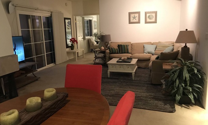 Central Scottsdale Condominio | Excelente ubicación en Scottsdale: piscina, wifi, totalmente amueblado y más
