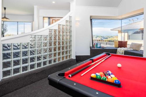 Hamilton Casa | Great Short-Mid Term Stay! River Views & Games Room