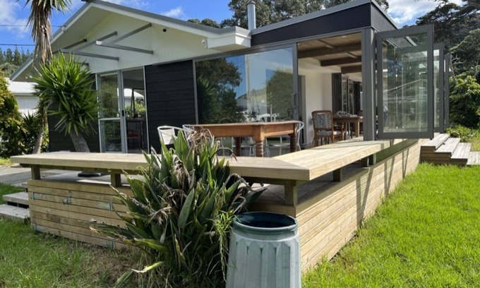 Whangateau Casa | Great Spot by the Estuary in Whangateau Harbour