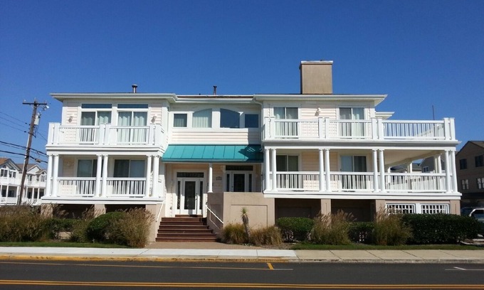 South End Condominio | Gran escapada de verano! 1 cuadra a la playa, vista al mar y gran terraza envolvente