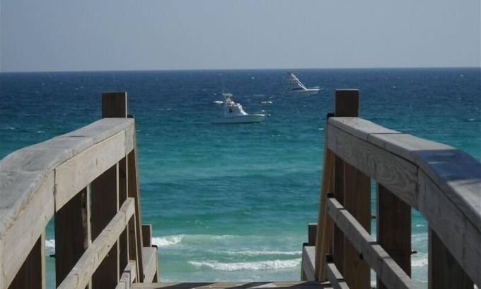 Crystal Beach Cabaña | Gran Tarpon Escapada para 8 personas, Animales domésticos bienvenidos, pasos de la playa