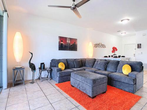 Trafalgar Village Casa | GREAT VALUE! Old Kent Lake Home - views 3/3