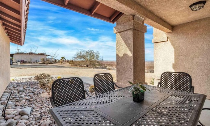 Twentynine Palms Casa | Great View House Hot Tub Fire Pit