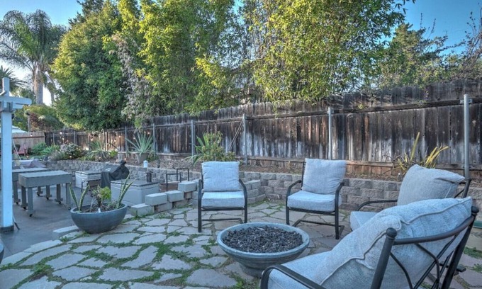 Spring Valley Casa | Greeco Suite · *New Listing* Hidden Gem Upgraded 1-Bedroom Suite