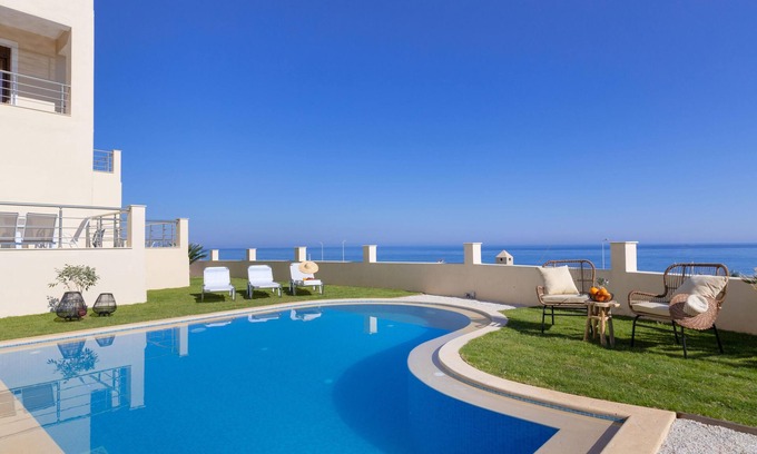 Sfakaki Apartamento | Green – A Seaside Escape with Mesmerizing Views