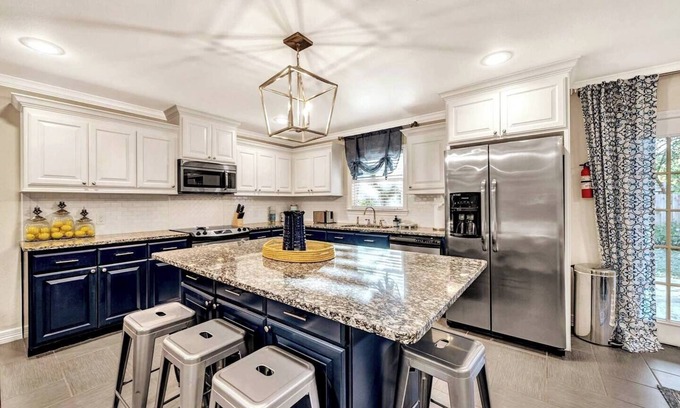 Tyler Apartamento | Green Acres District, Sleeps 8, King/Queen