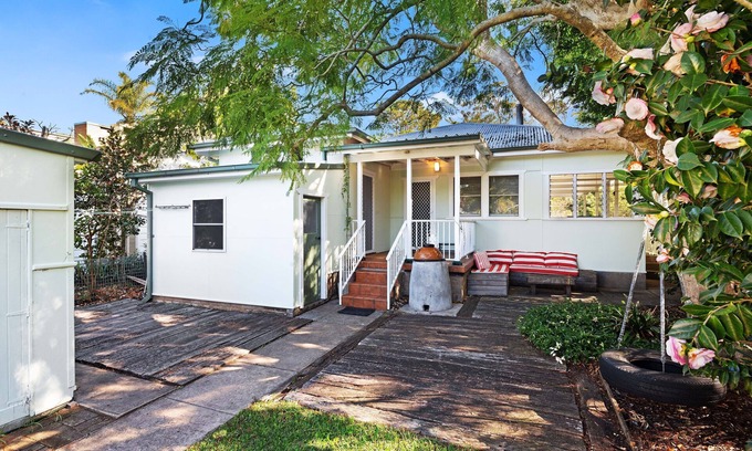 Patonga Casa | Green Cottage: paraíso de vacaciones familiares frente al mar, embarcadero privado y acceso por carretera