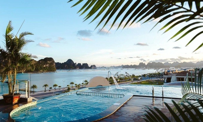 Cam Pha Hotel | Green Dragon Boutique