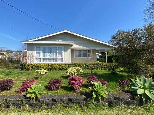 Whangarei Casa | Green garden home