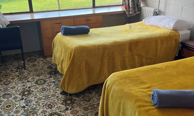 Temuka Casa | Green Hayes Estate Rentals - R4 Magnolia House in a quiet country setting