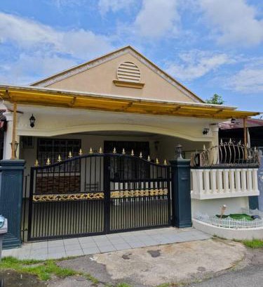 Daerah Kulai Apartamento | Green Homestay B
