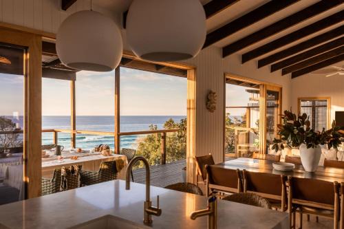 Point Lookout Casa | Green House on Cutter
