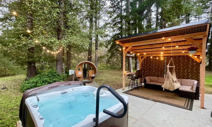 Long Beach Casa | Green Island & SPA sauna and hot tub