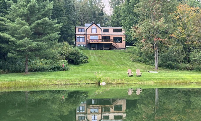 Stowe Casa | Green Mountain Haus: 4 br, fireplaces, a/c, private pond, mountain views!