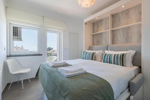 Parede Apartamento | Green Oasis in Parede by LovelyStay