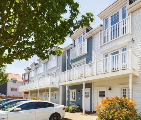 Reading Cama Y Desayuno | Green Park 4 bed LUX with parking ,M4 Jct 11