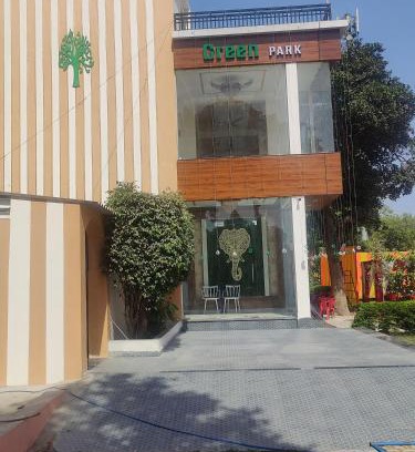 Chandauli Casa | Green park