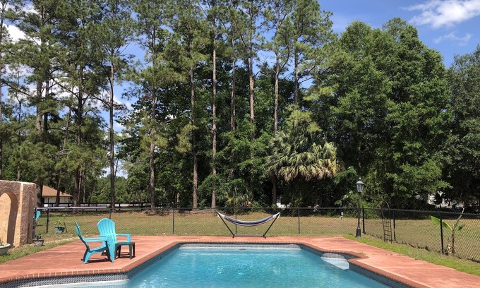 Silver Springs Casa | Green pastures with pond & pool in Silver Springs