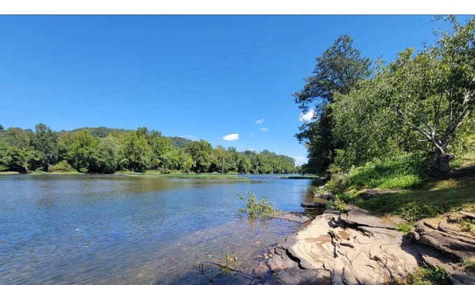 Ronceverte Casa | Greenbrier River Home With River Frontage
