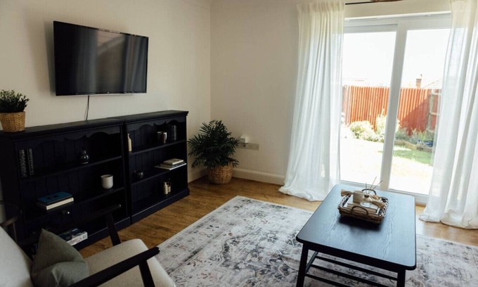 Ashford Casa | Greenfields House Ashford