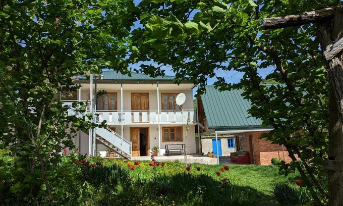 Likani Casa | GreenHill - Your Guesthouse in Ubisa
