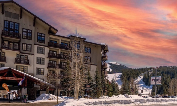 East Village at Copper Apartamento | Greens at Copper #318 By Summit County Mountain Retreats