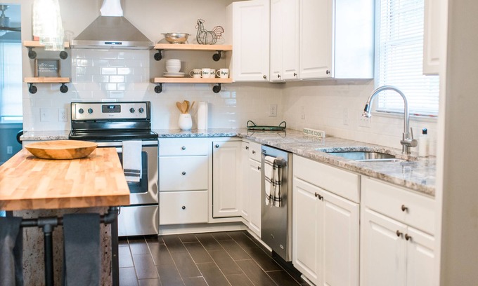 Greensboro Casa | Greensboro Revolution Mills Urban Getaway