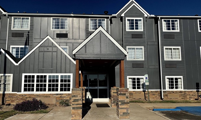 Greenville - Spartanburg Hotel | Econo Lodge & Suites Greenville
