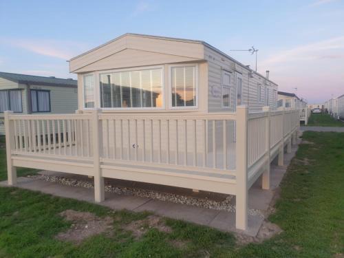 Ingoldmells Casa | Grey 1 Caravan Ingoldmells 3 bedrooms 6 berth
