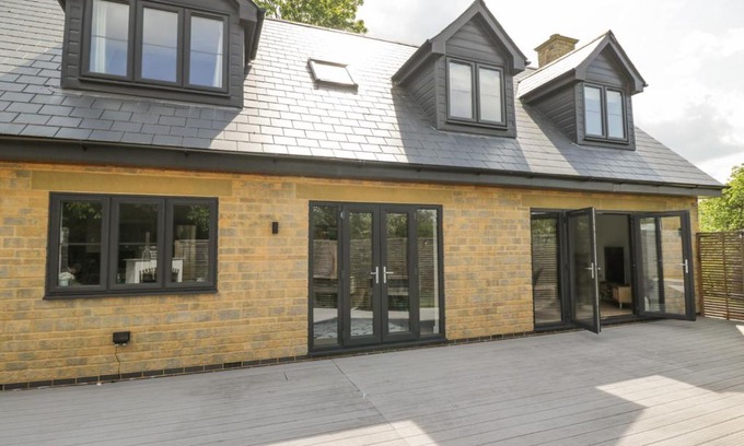 Upton St. Leonards Casa | Greystones