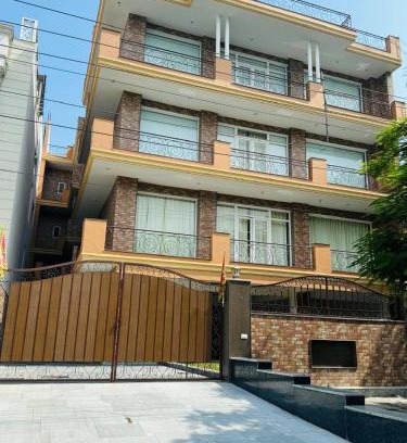 Noida Hotel | Grihum Hotel