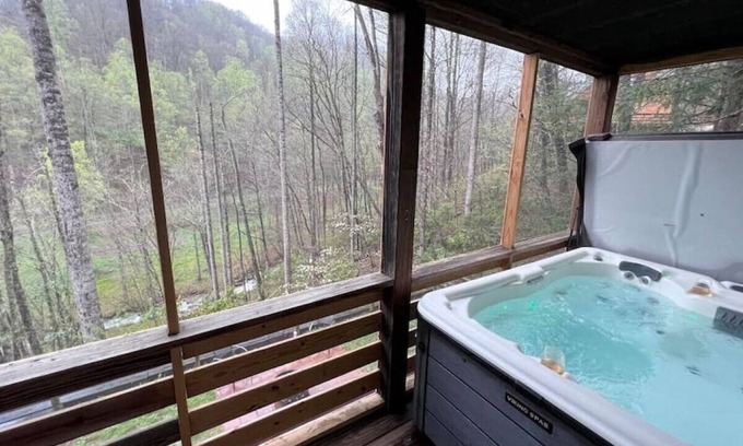 Sylva Casa | Grizzly Ridge Retreat