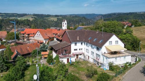 Waldshut-Tiengen Apartamento | Große Monteur- und Handwerkerwohnung für bis zu 14 Personen in Aichen bei Waldshut-Tiengen