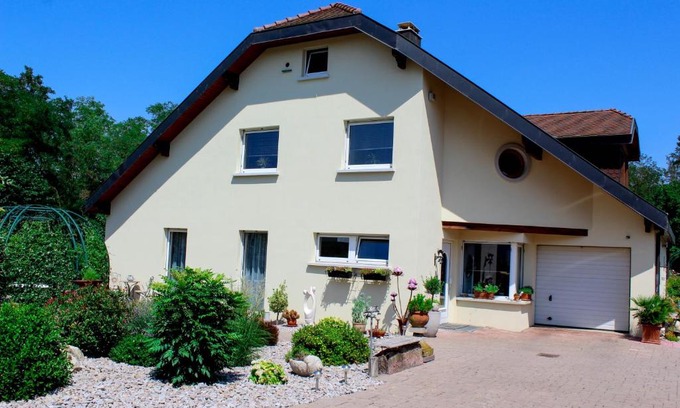 Chalampe Apartamento | Großzügige helle Ferienwohnung bis 4 Personen in Chalampe, Elsass