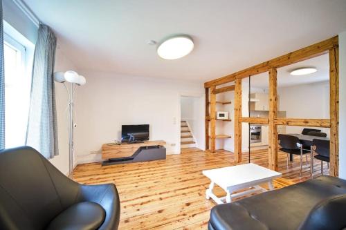 Hatzfeld Apartamento | Großzügige Wohnung auf dem Hof Historischen Mühle