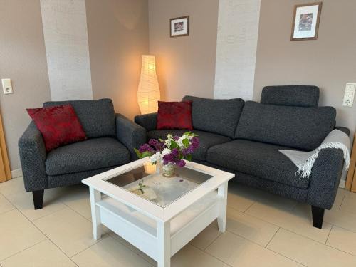 Tucheim Apartamento | Großzügige Wohnung mit Schreibtischarbeitsplatz in Genthin OT Tucheim