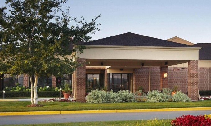 Brookfield Casa | Grohmann Museum Tour! Pet-friendly Property, Indoor Swimming Pool!