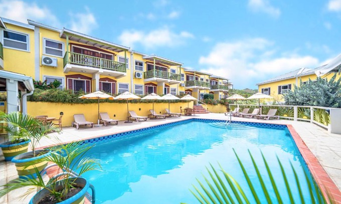 Morne Rouge Complejo | Grooms Beach Villa & Resort