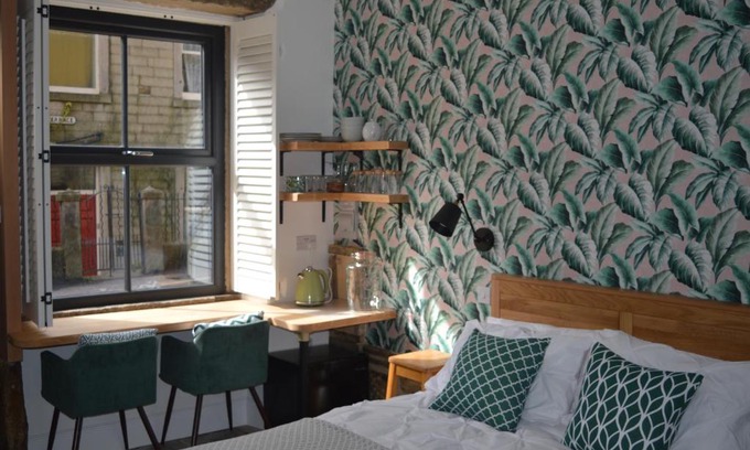 Wadsworth Casa | Grooms House