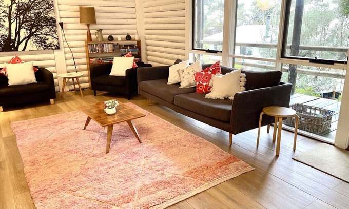 Lorne Casa | Groovy Lorne Ocean View Log House, Pet Friendly (Freshly renovated)