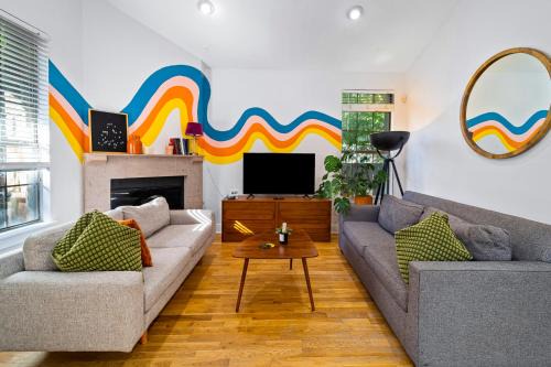Bouldin Casa | Groovy SoCo Stay, Walk to Shops, Eats & Bars