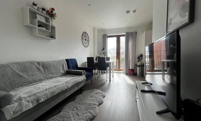 St Albans Apartamento | Grosvenor Rd - 2-Bedrooms - Sleeps 5 - Parking