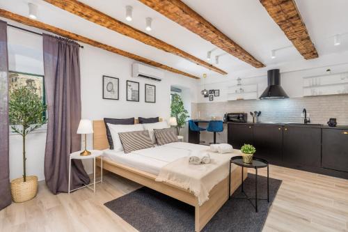 Rijeka Apartamento | Grota apartments in the center