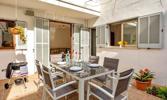 Puerto de Pollensa Casa | Planta baja junto al mar para 5 personas con patio y barbacoa privada