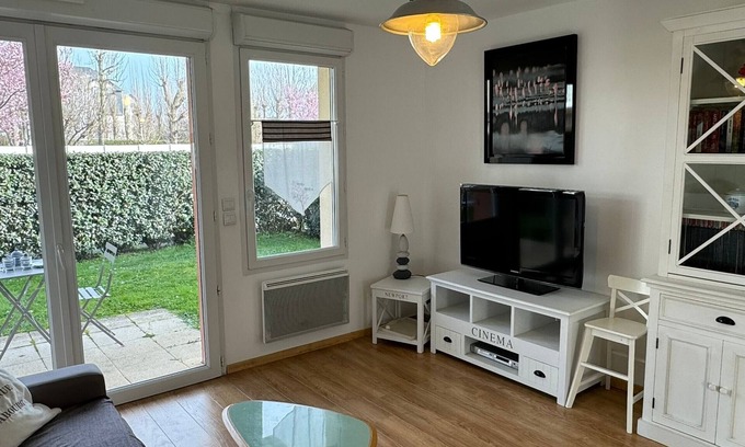Cabourg Apartamento | Apartamento con Jardín, Cerca de la Playa y del Centro, Ideal para 4 Personas