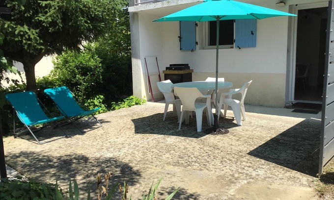 Ruoms Casa | Apartamento en planta baja en villa entre río y centro de la ciudad